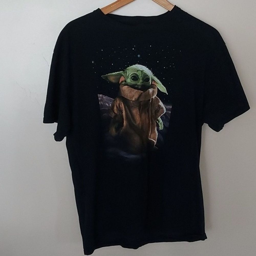 Star Wars Grogu Baby Yoda The Child Mandalorian Black Graphic T-Shirt Mens L